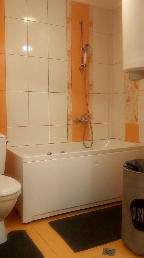 Saint Nicholas Varna Lovely 2 Bedroom Apartment With Sunny Garden Экстерьер фото