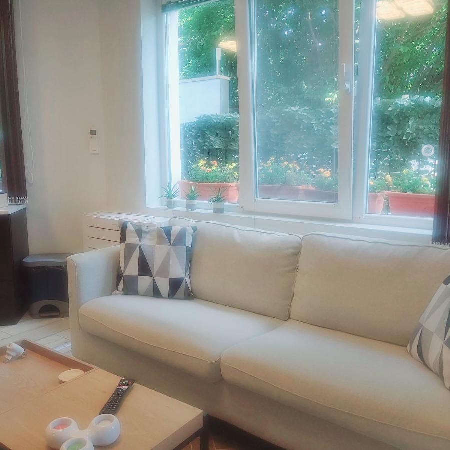 Saint Nicholas Varna Lovely 2 Bedroom Apartment With Sunny Garden Экстерьер фото
