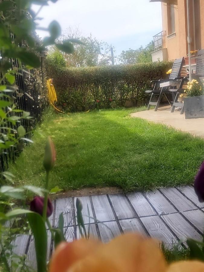 Saint Nicholas Varna Lovely 2 Bedroom Apartment With Sunny Garden Экстерьер фото
